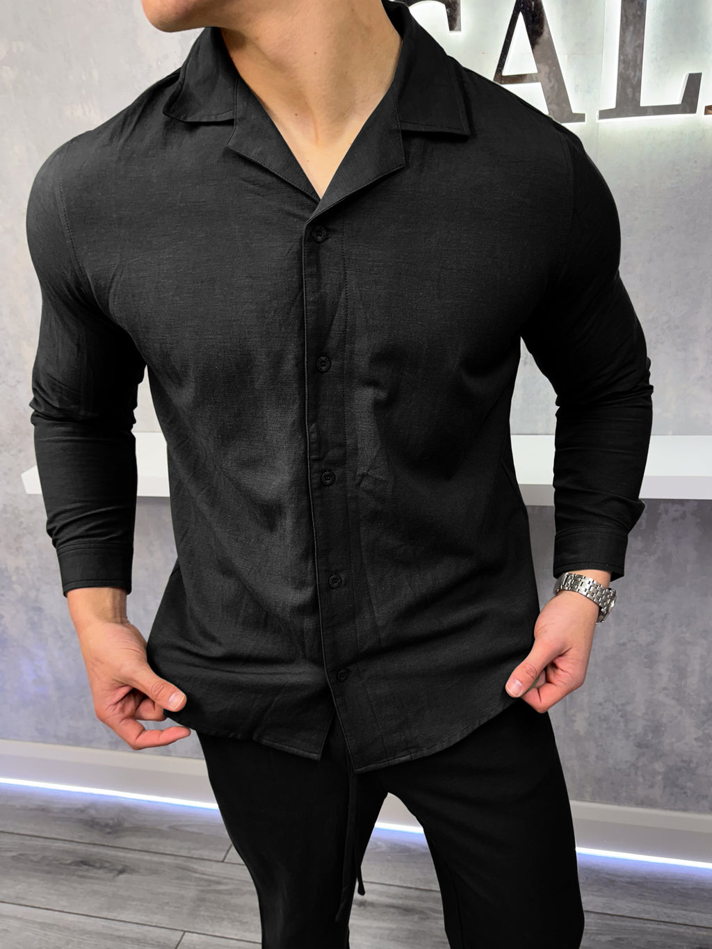 The Linen Shirt - Noir