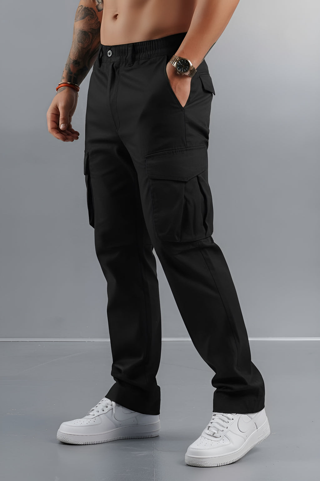 Wide fit cargo pants with side pockets